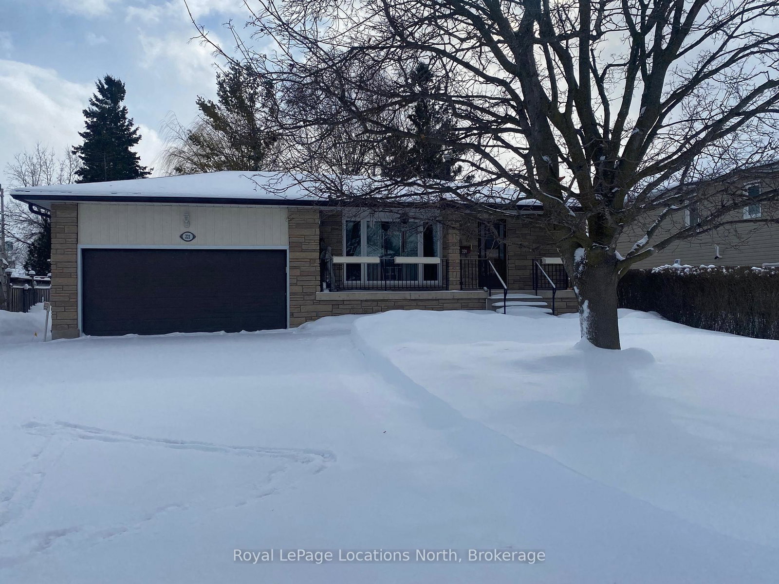 221-john-street-clearview-ontario-s12656324