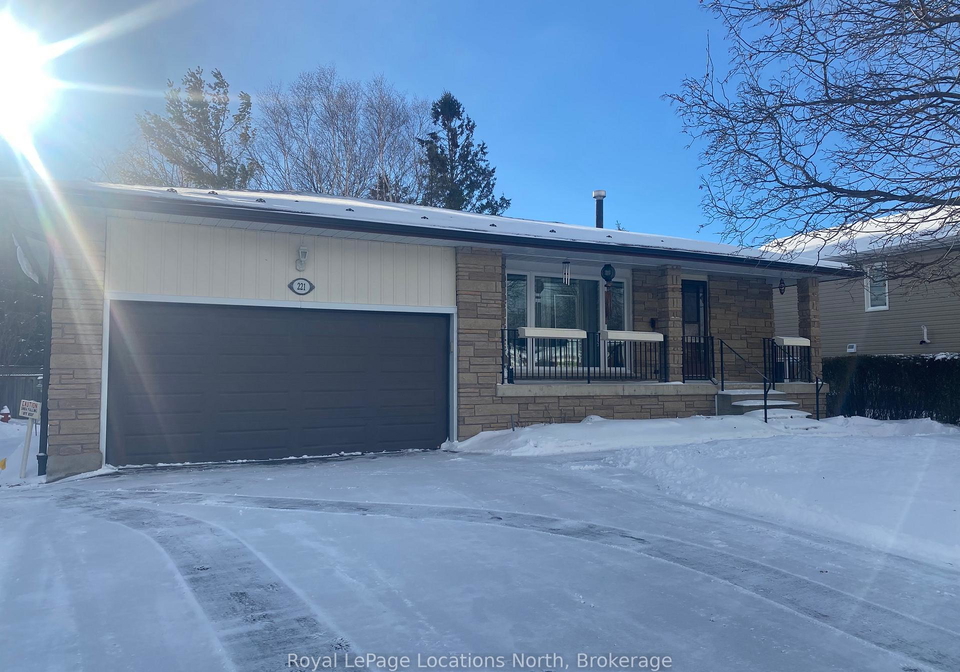 221-john-street-clearview-ontario-s12656324