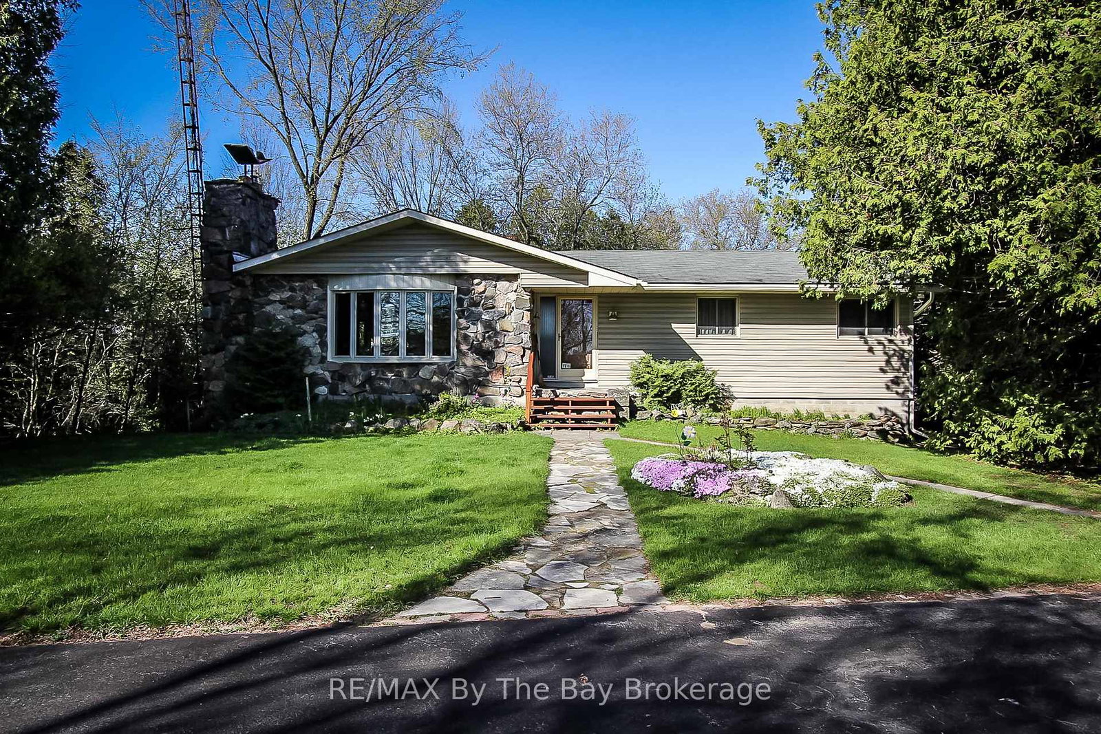630-sunnidale-road-s-wasaga-beach-ontario-s12657234