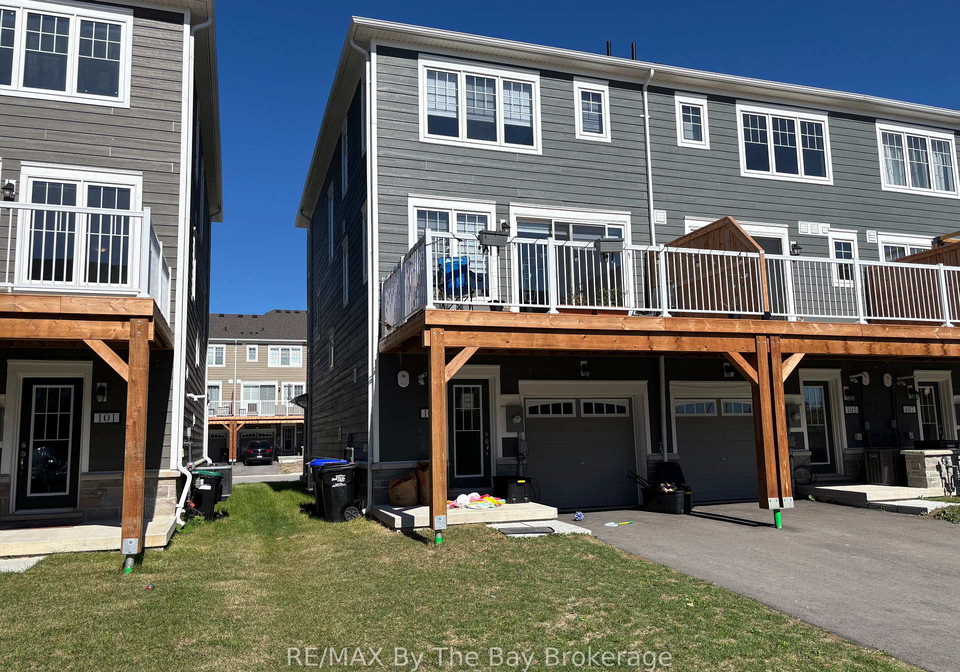 103-surf-drive-wasaga-beach-ontario-s12660246