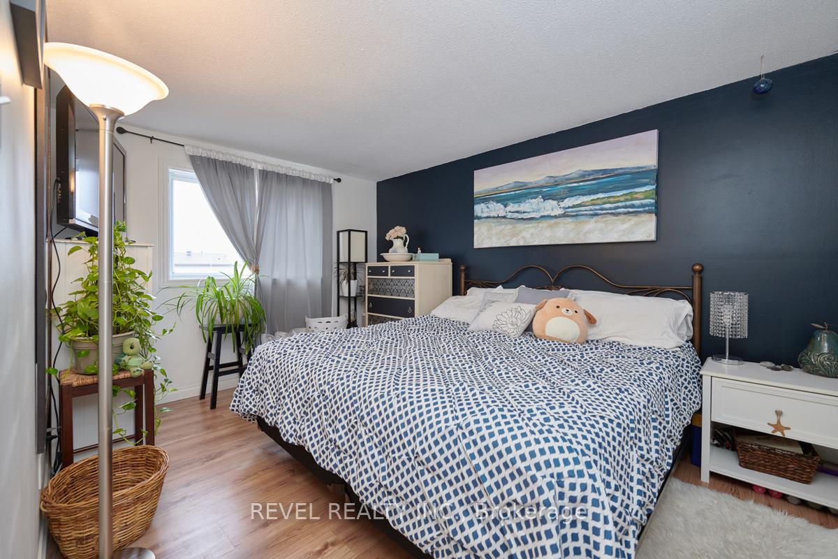 88-fox-run-barrie-ontario-s12660450
