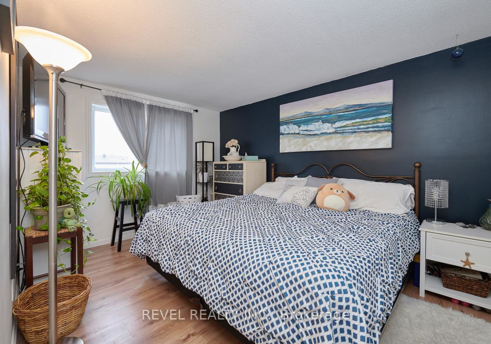 88-fox-run-barrie-ontario-s12660450