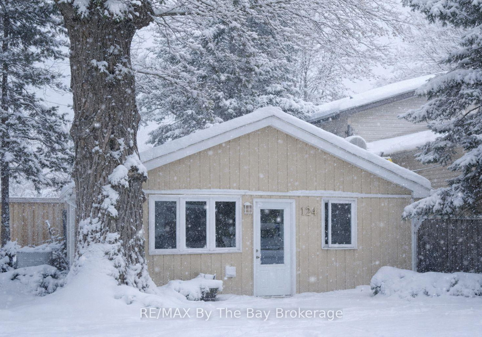 1239-mosley-street-wasaga-beach-ontario-s12661166