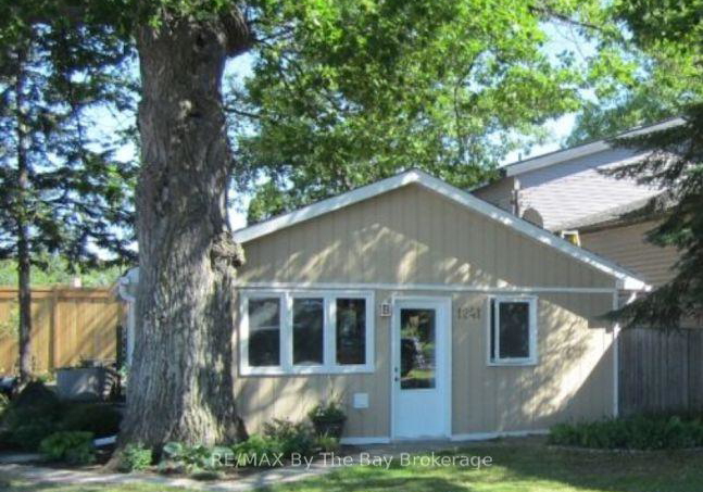 1239-mosley-street-wasaga-beach-ontario-s12661166
