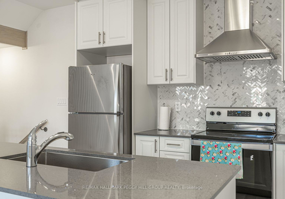 31-bluebird-lane-barrie-ontario-s12663048