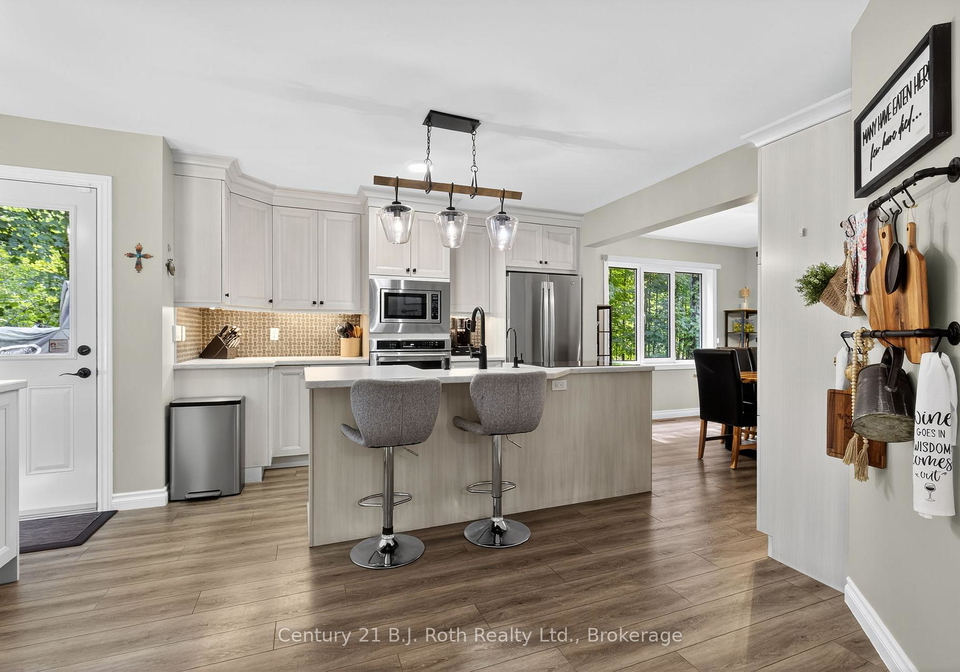 83-wozniak-road-penetanguishene-ontario-s12665460