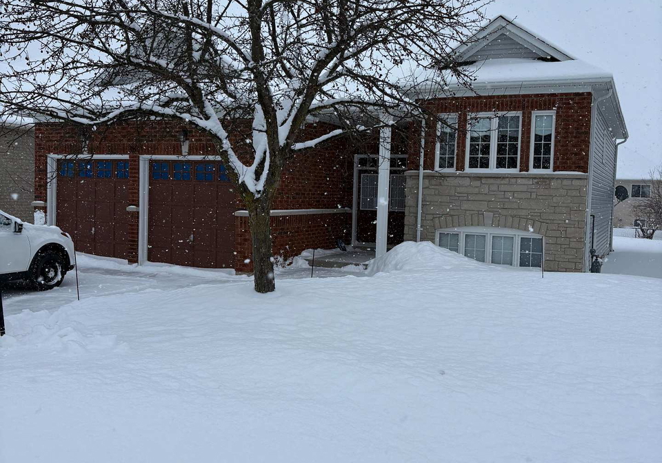 18-red-pine-crescent-wasaga-beach-ontario-s12668564