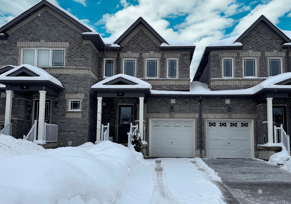 21-robinson-street-barrie-ontario-s12670286