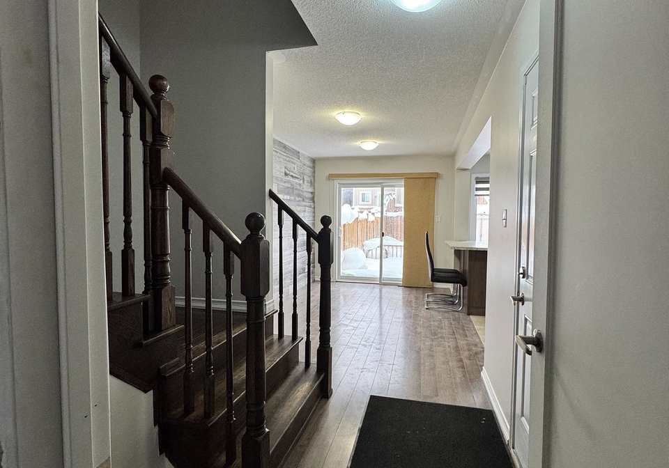 21-robinson-street-barrie-ontario-s12670286