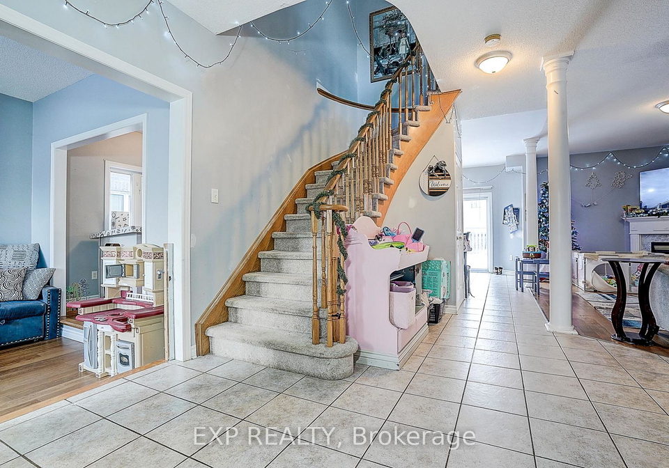 290-country-lane-barrie-ontario-s12671254