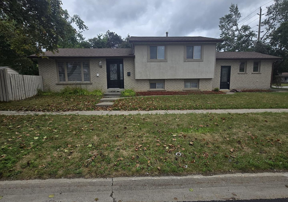 3-sylvia-street-barrie-ontario-s12671386