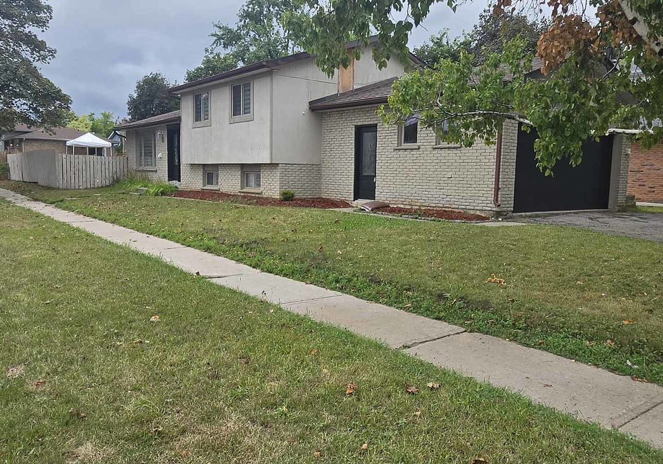 3-sylvia-street-barrie-ontario-s12671386