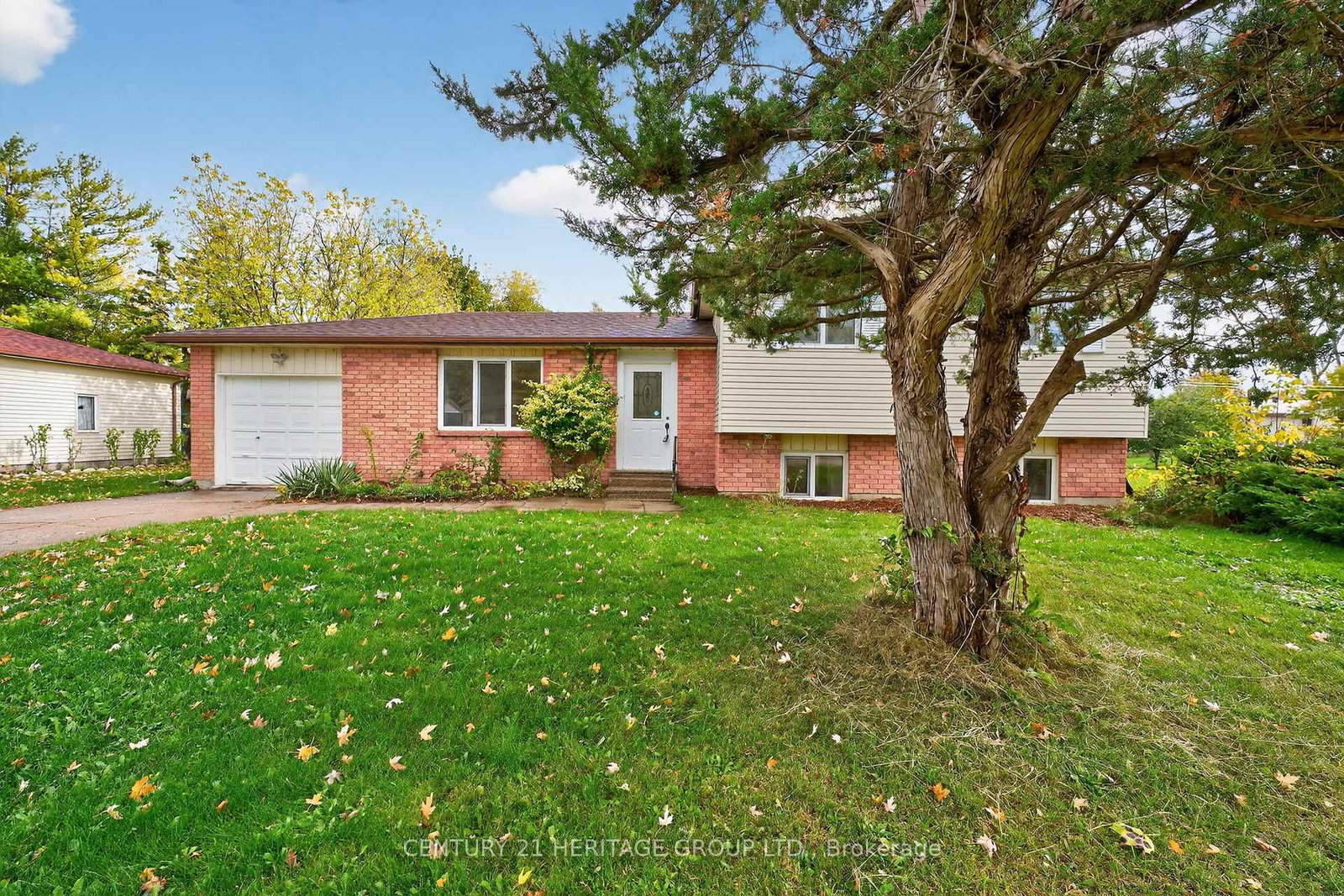 1087-county-road-42-clearview-ontario-s12671990