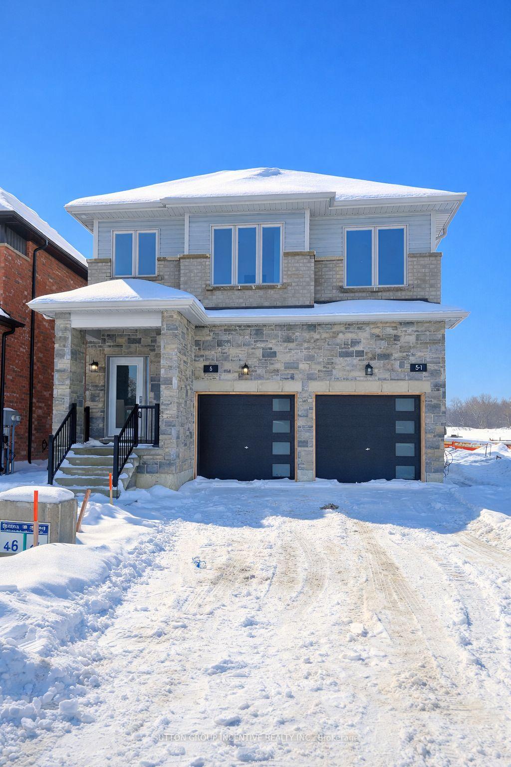 5-ranch-terrace-barrie-ontario-s12673832