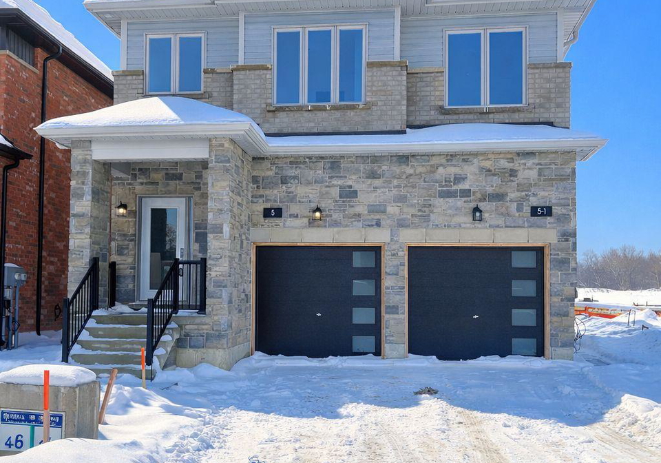 5-ranch-terrace-barrie-ontario-s12673832