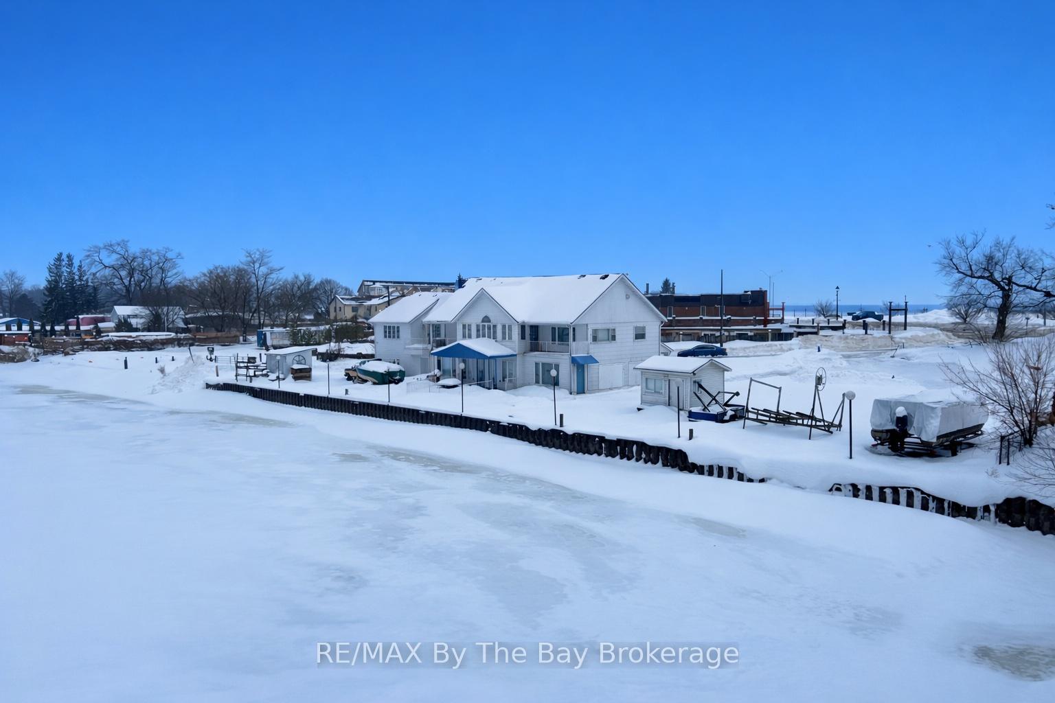 15-willow-street-wasaga-beach-ontario-s12674162