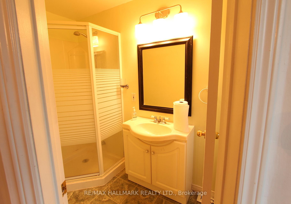 8-meadowland-avenue-barrie-ontario-s12674962