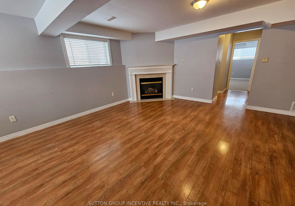 8-heritage-court-barrie-ontario-s12679720