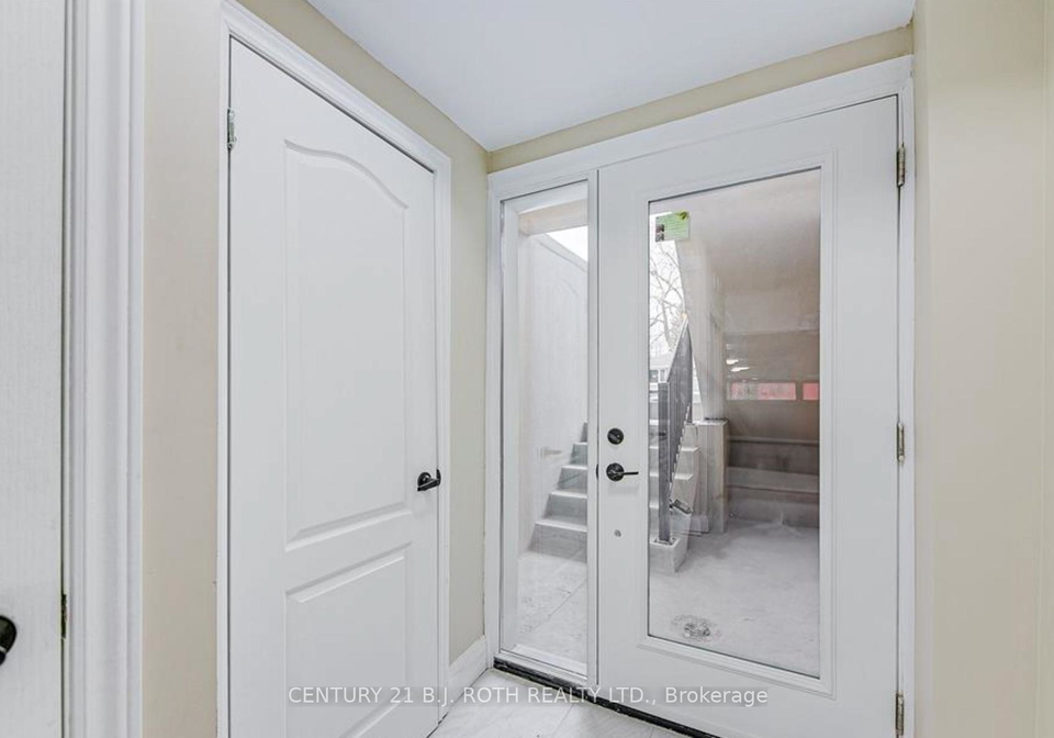 8peel-street-barrie-ontario-s12679752