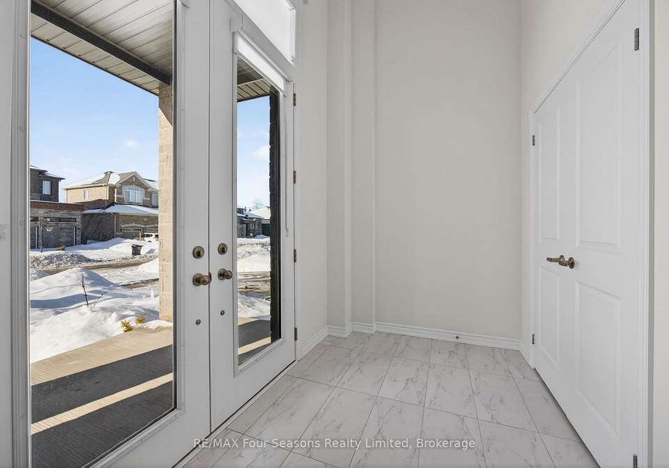 18-beatrice-drive-wasaga-beach-ontario-s12680984