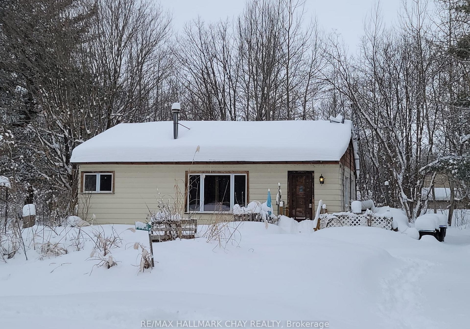 14189-12-highway-tay-ontario-s12683098