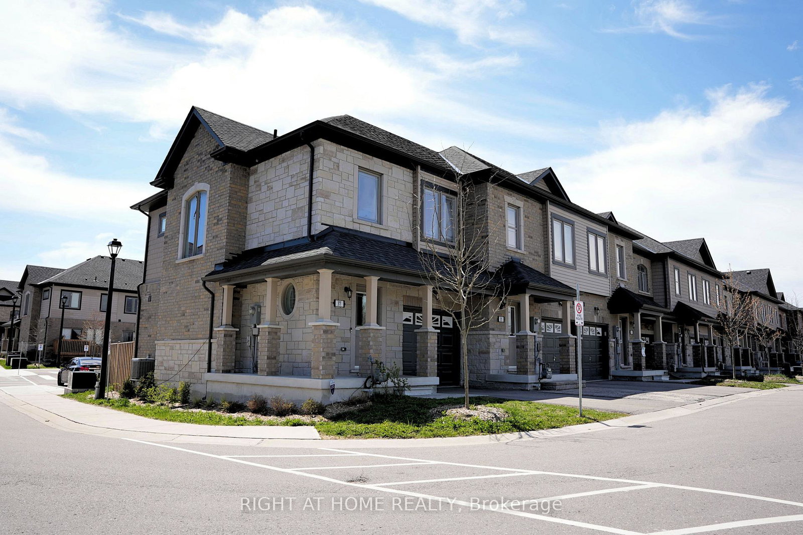 37-cygnus-crescent-barrie-ontario-s12685782