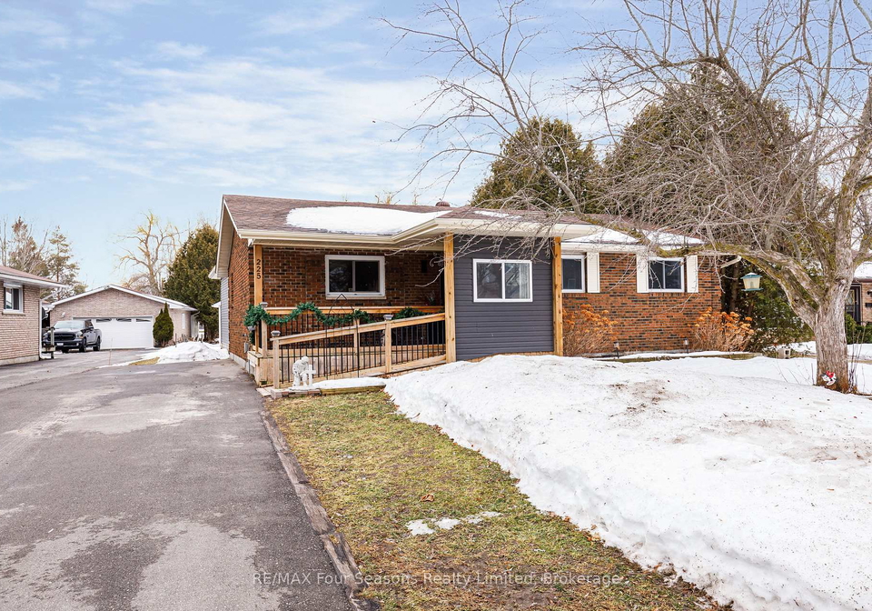 225-christopher-street-clearview-ontario-s12687284