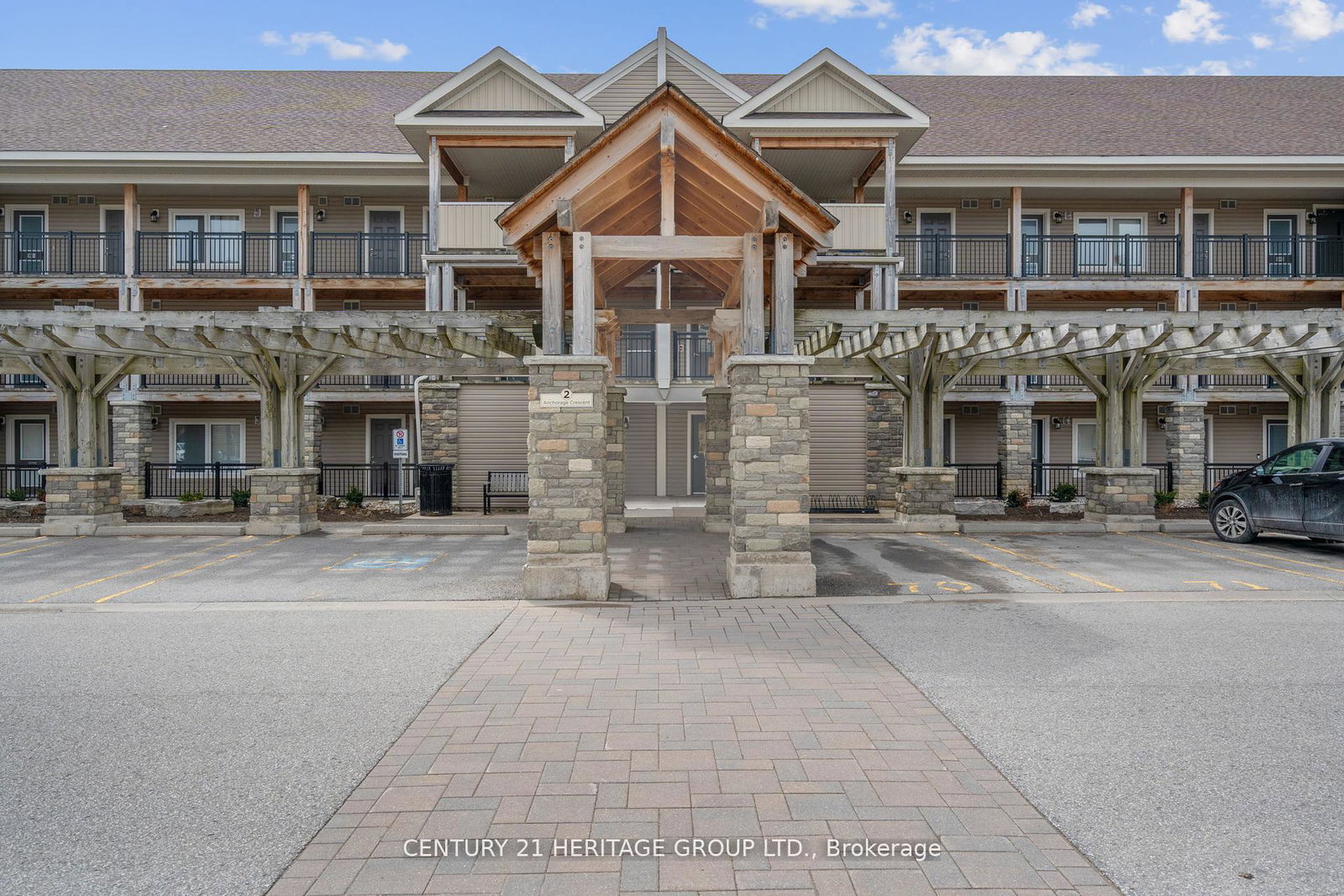 2-anchorage-crescent-collingwood-ontario-s12689508
