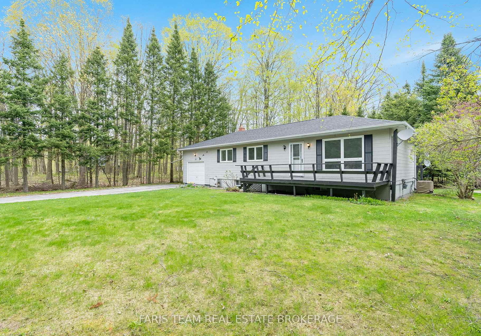 19-wakunda-crescent-tiny-ontario-s12690196