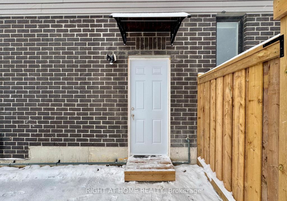 12-unicorn-lane-barrie-ontario-s12690648