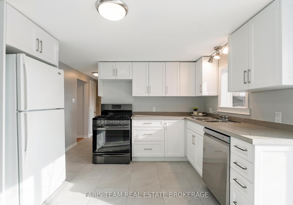 25-ayling-reid-court-wasaga-beach-ontario-s12691604