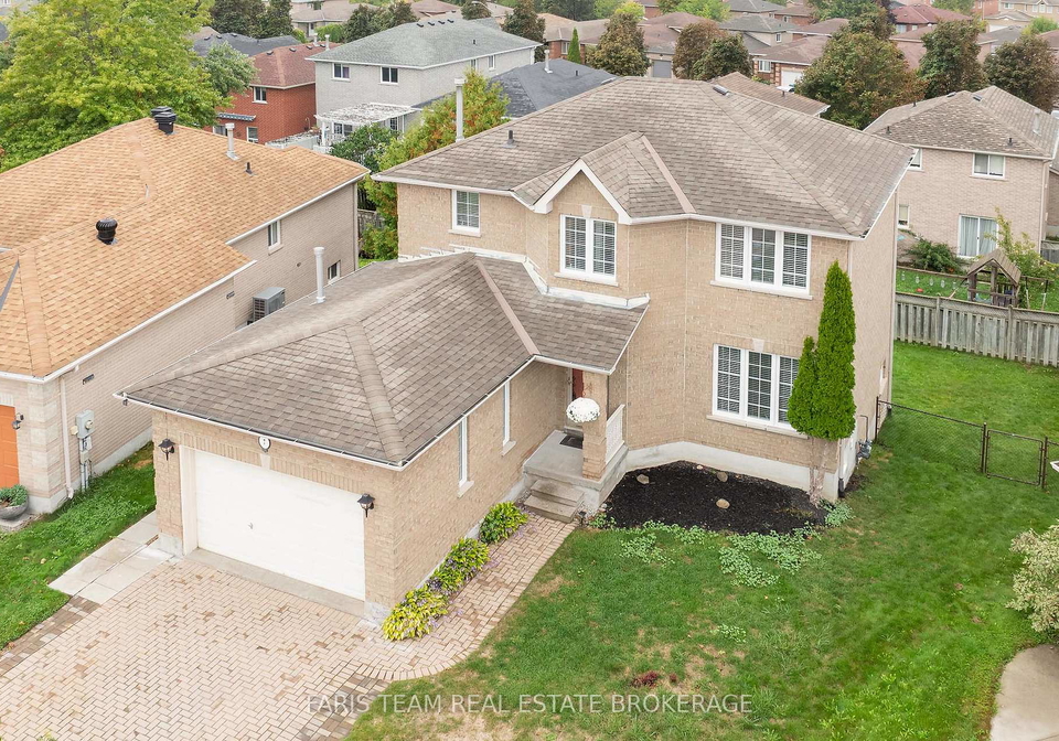 7-round-leaf-court-barrie-ontario-s12691798