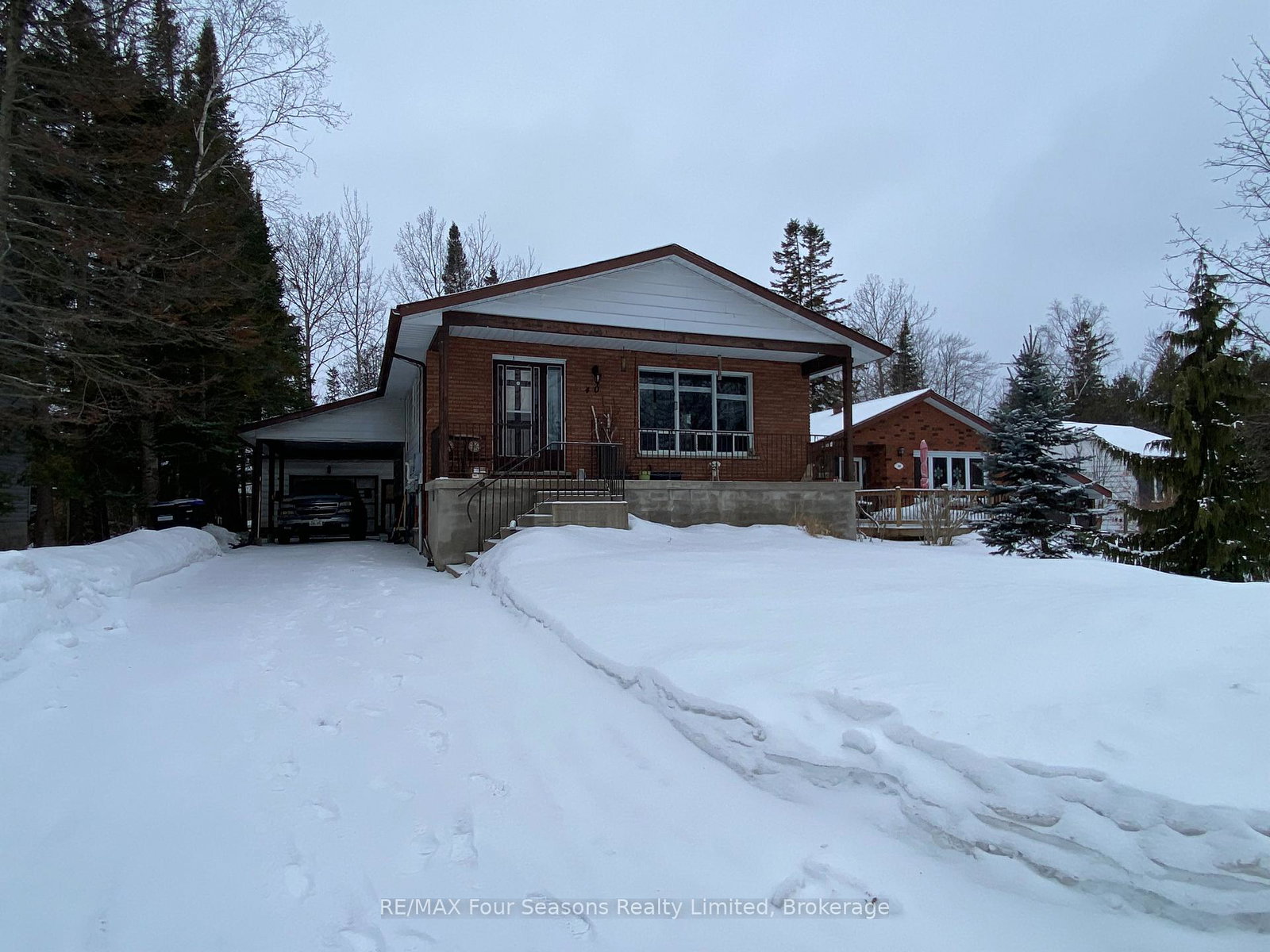 40-s-59th-street-s-wasaga-beach-ontario-s12694708