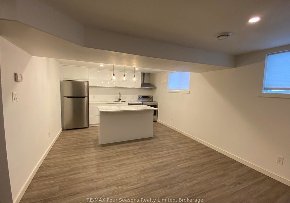 40-s-59th-street-s-wasaga-beach-ontario-s12694708
