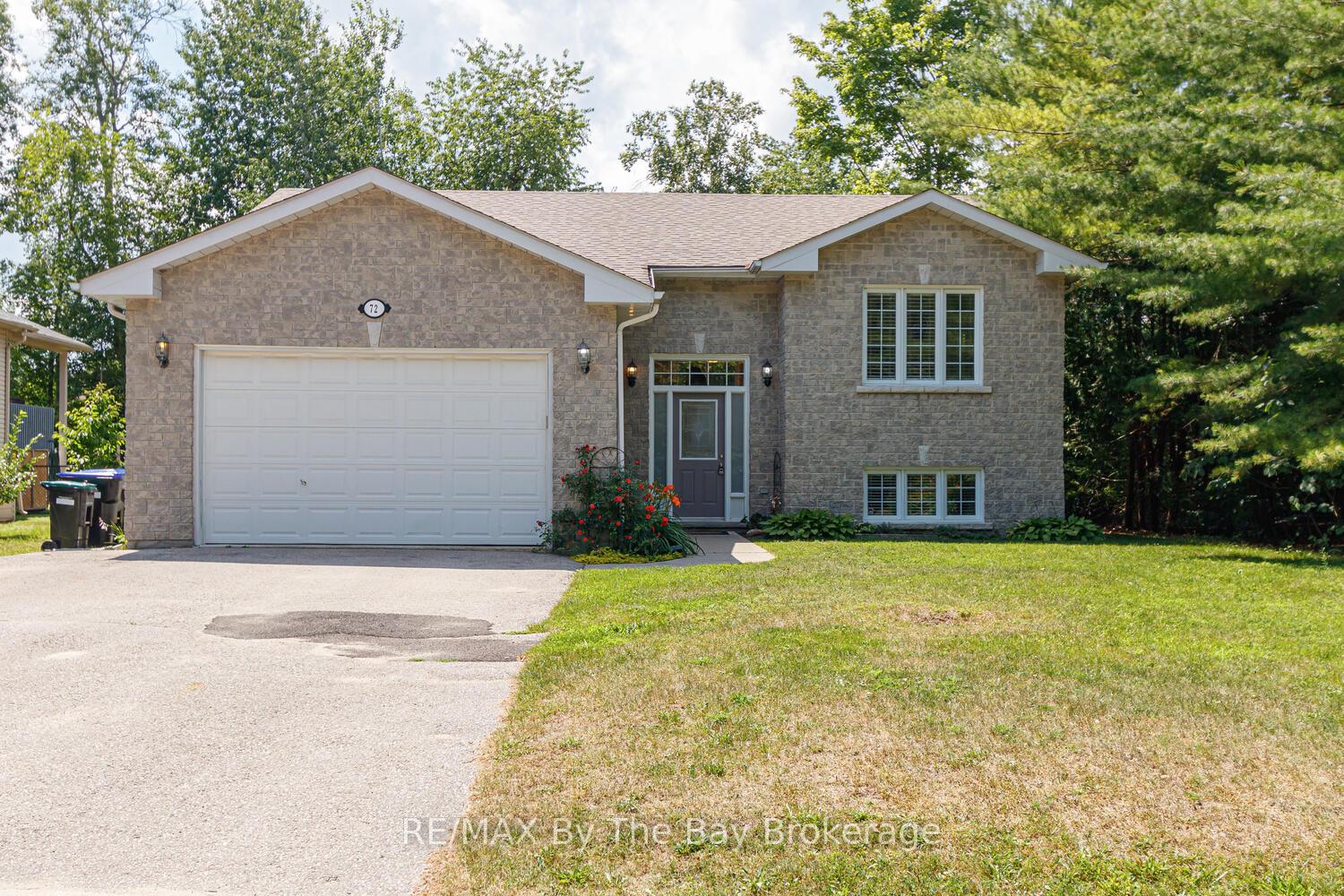 72-57th-street-s-wasaga-beach-ontario-s12698862