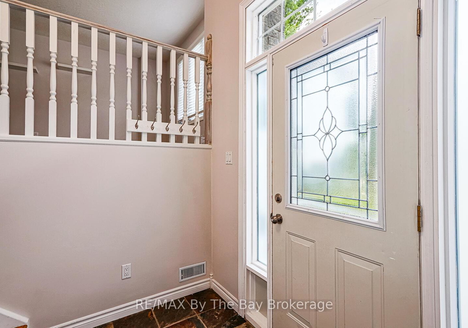 72-57th-street-s-wasaga-beach-ontario-s12698862