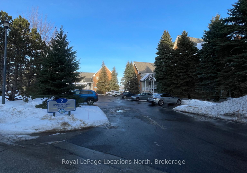 2-ramblings-way-collingwood-ontario-s12701570