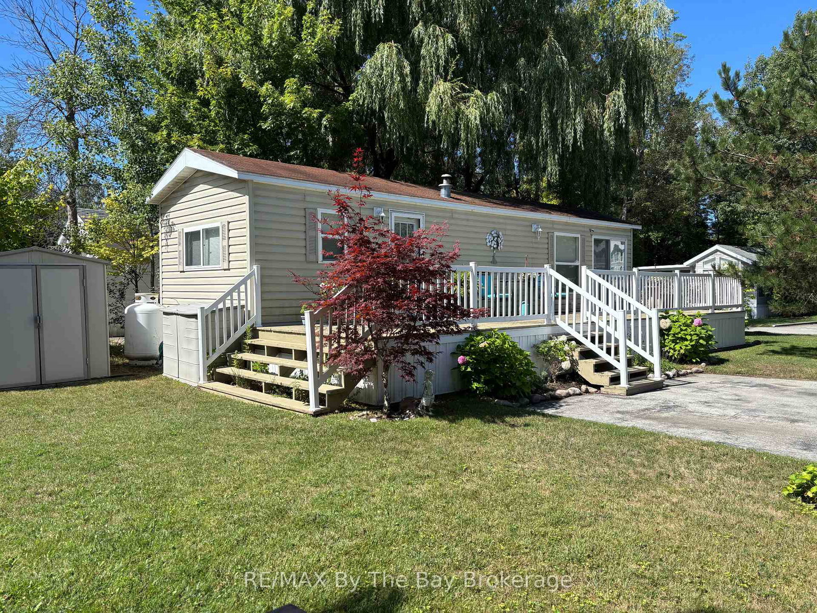 15-huron-circle-wasaga-beach-ontario-s12702652