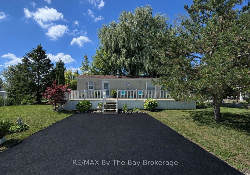 15-huron-circle-wasaga-beach-ontario-s12702652