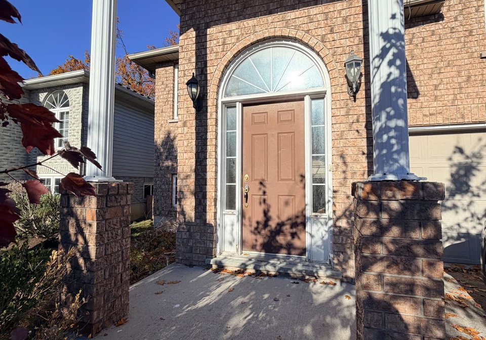 18-monique-crescent-barrie-ontario-s12702878