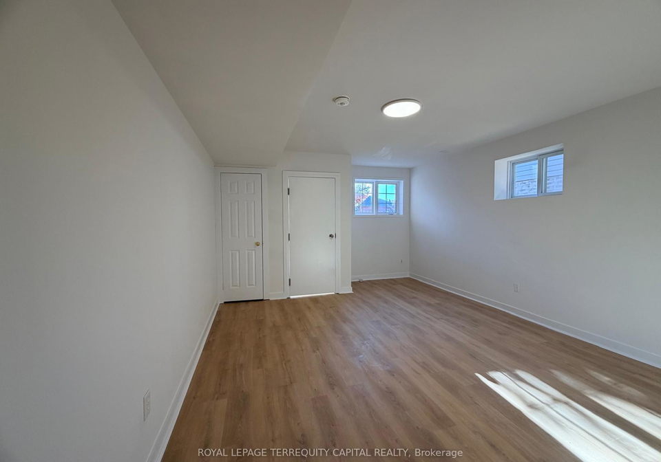 18-monique-crescent-barrie-ontario-s12702878