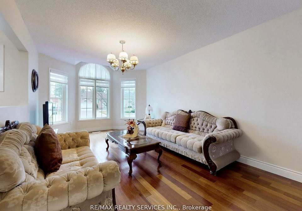 10-bush-crescent-wasaga-beach-ontario-s12703884