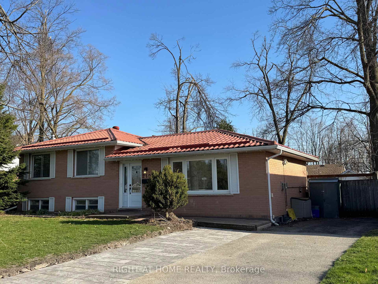 219-steel-street-barrie-ontario-s12705400