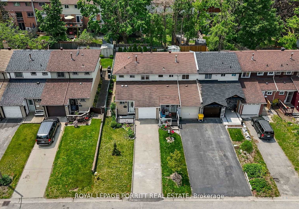 32-chaucer-crescent-barrie-ontario-s12709526
