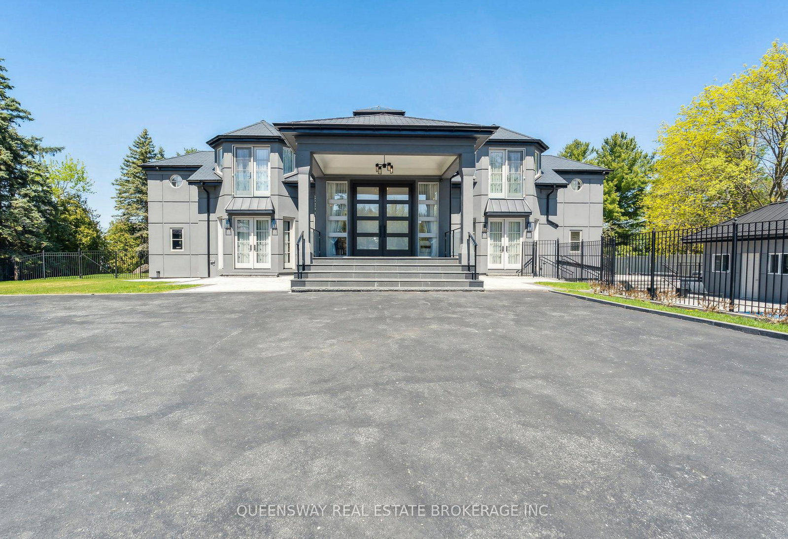 36-pioneer-trail-barrie-ontario-s12723852