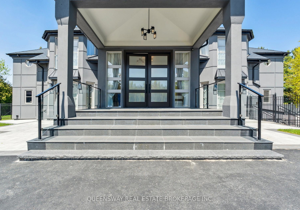 36-pioneer-trail-barrie-ontario-s12723852