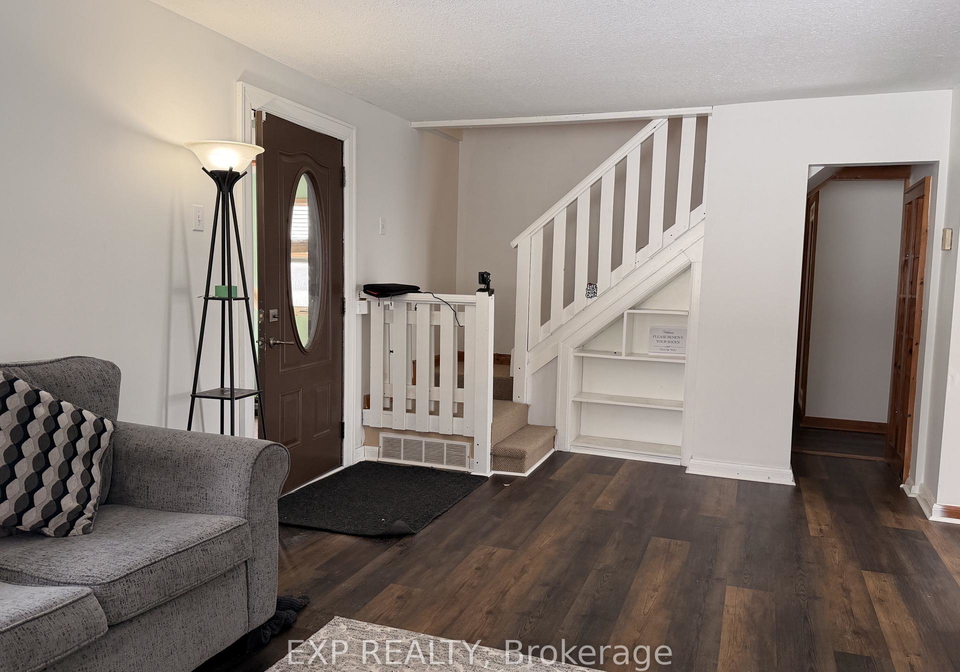 78-yonge-street-n-springwater-ontario-s12725042