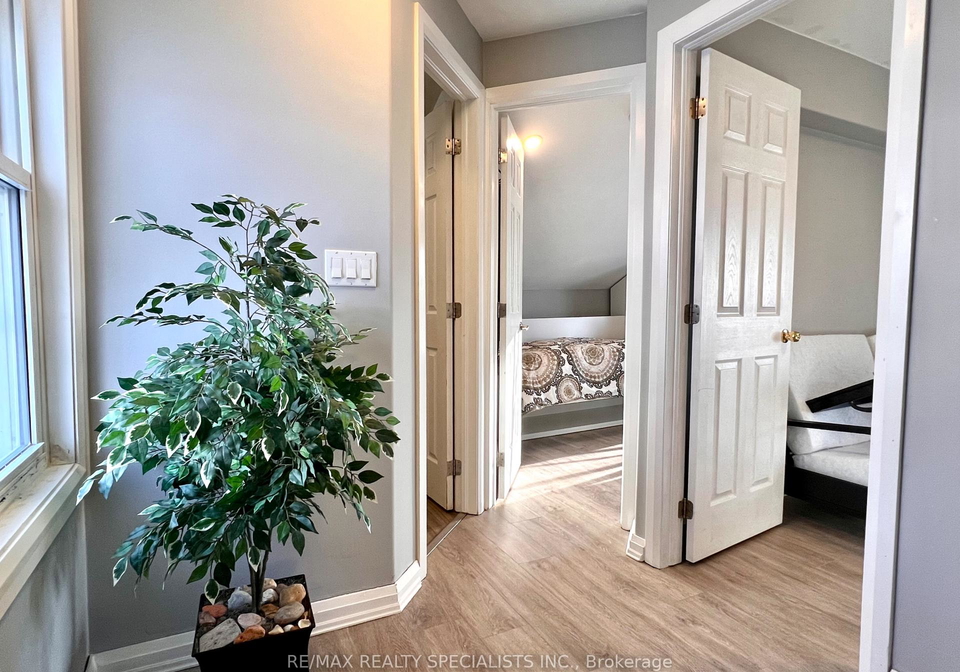 3penetang-street-barrie-ontario-s12727780
