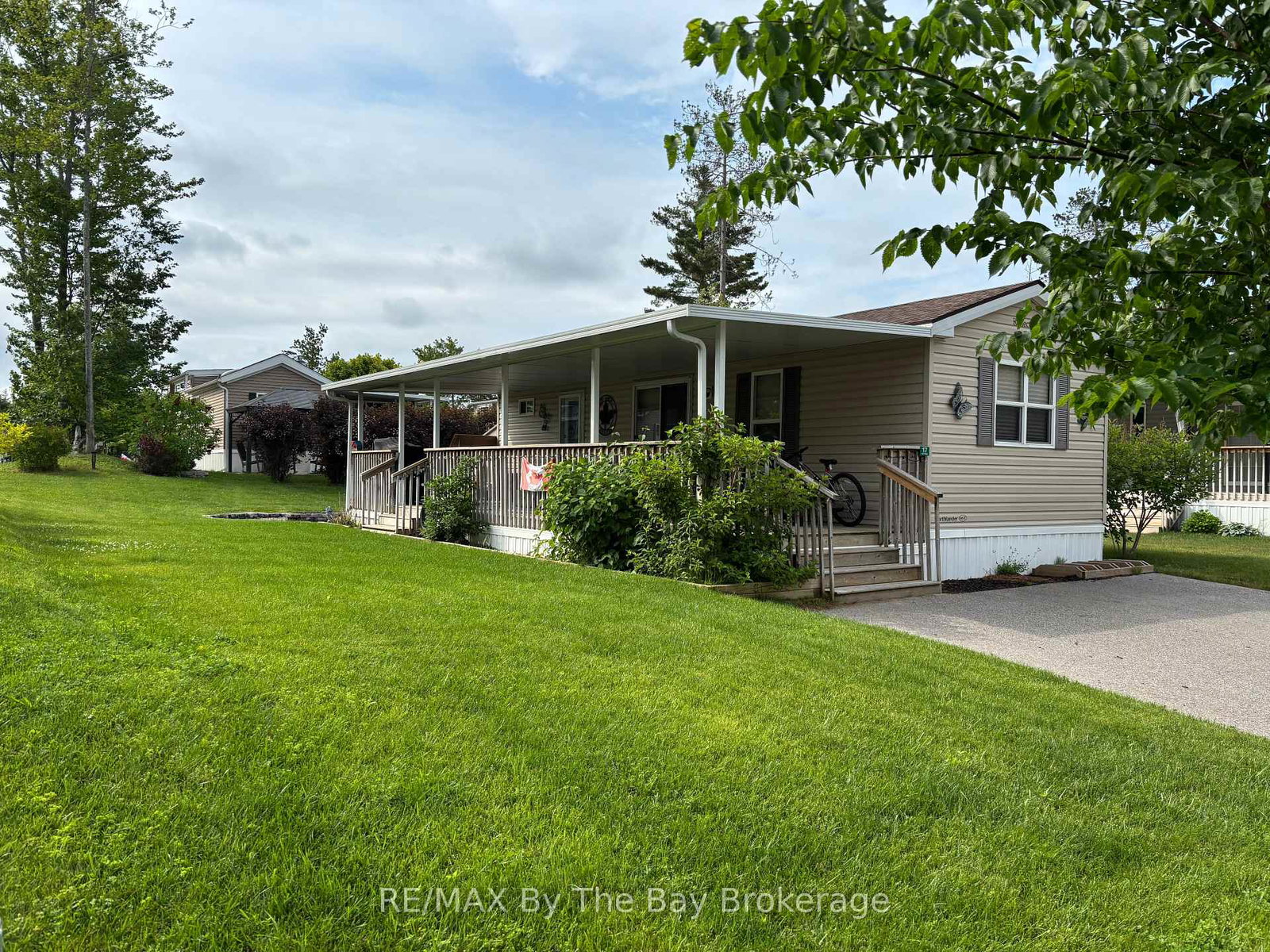 17-chippewa-trail-wasaga-beach-ontario-s12728766