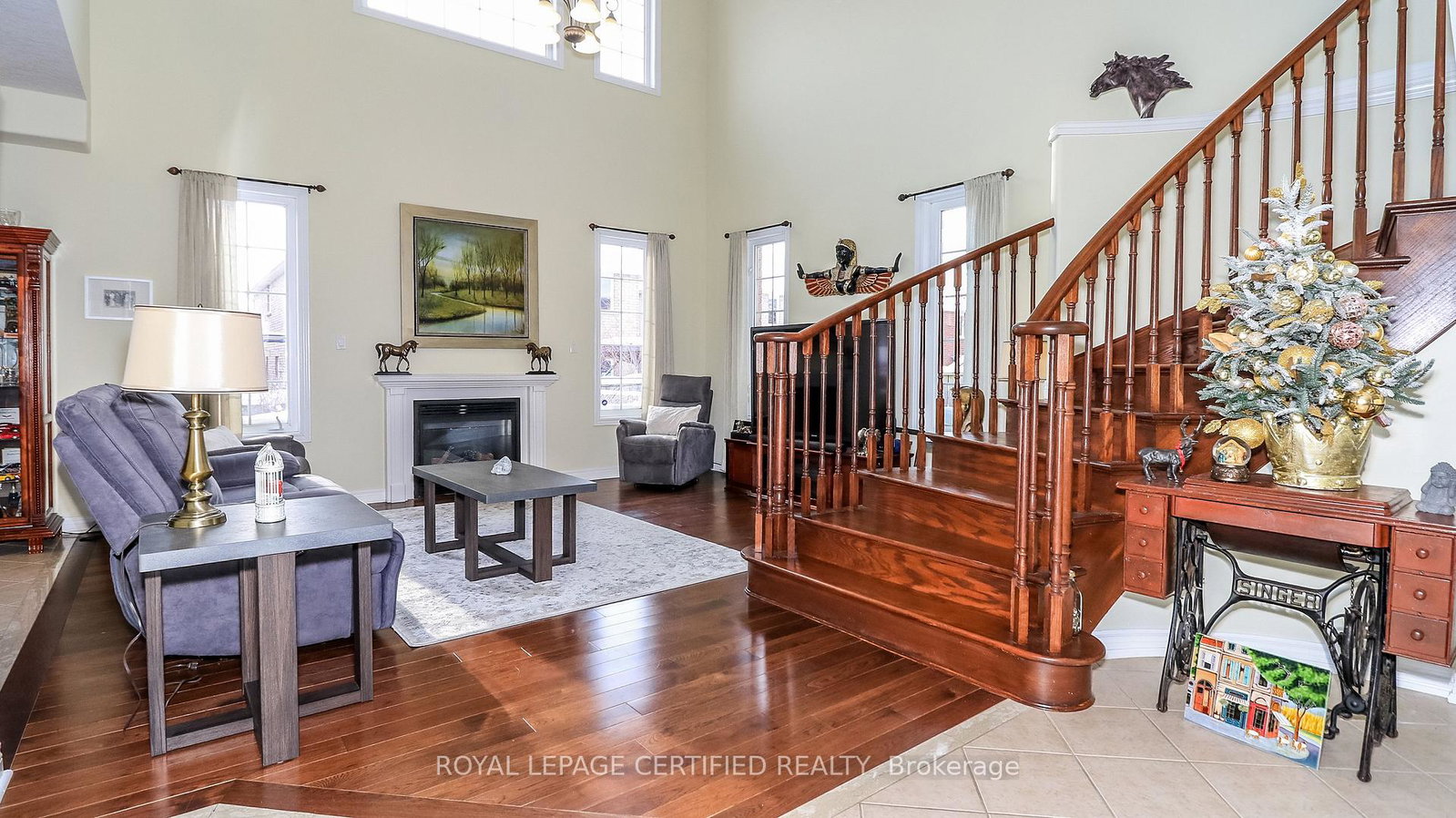 79-sovereigns-gate-barrie-ontario-s12735608
